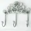 Appendiabiti Roselline Ferro Bianco Shabby 3 Ganci A Parete -Vendite Cucina e tavola Appendiabiti roselline ferro bianco shabby 3 ganci a parete thumbnail 500x500 70