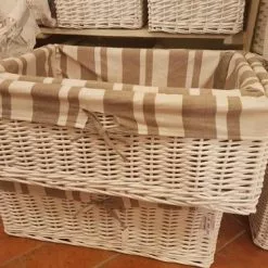 Cesto Armadio Bianco Vimini Rettangolare Fodera Riga Ecru